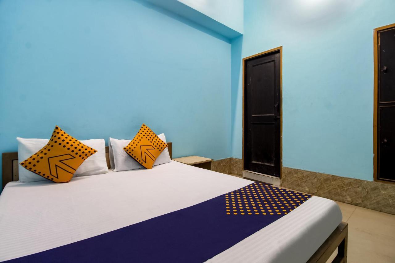 Spot On 40972 Hotel Gurubaksh Rāmpur Eksteriør billede