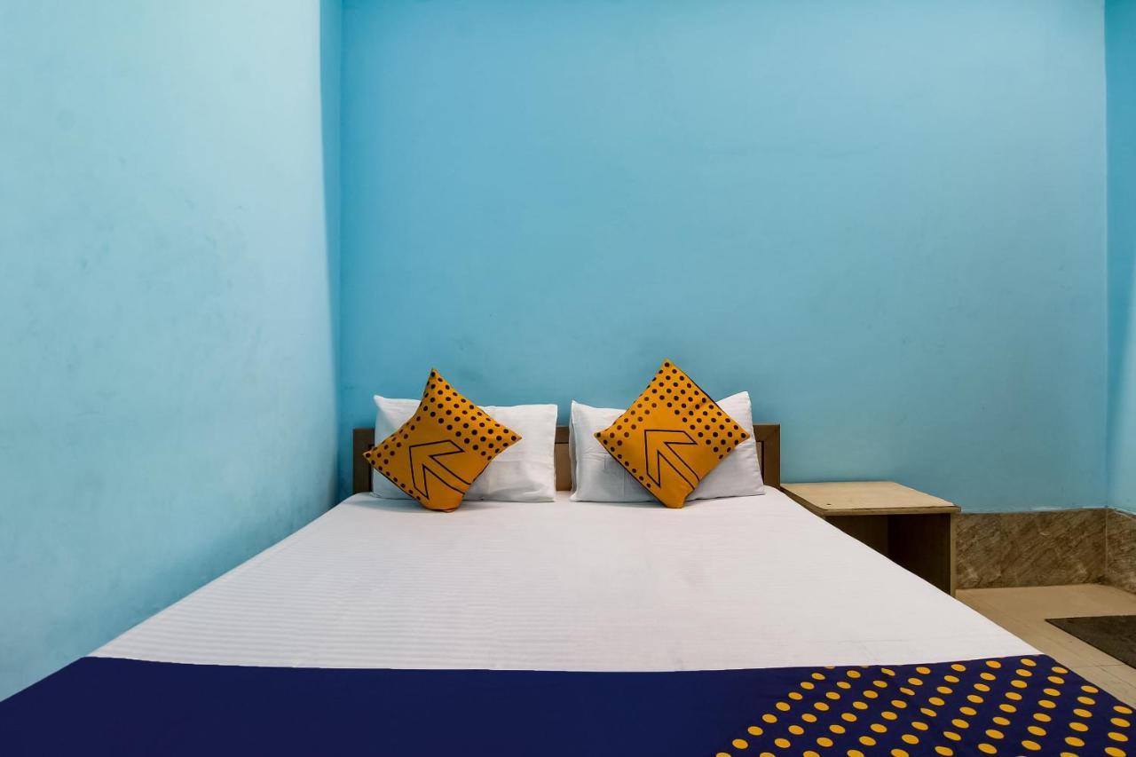 Spot On 40972 Hotel Gurubaksh Rāmpur Eksteriør billede
